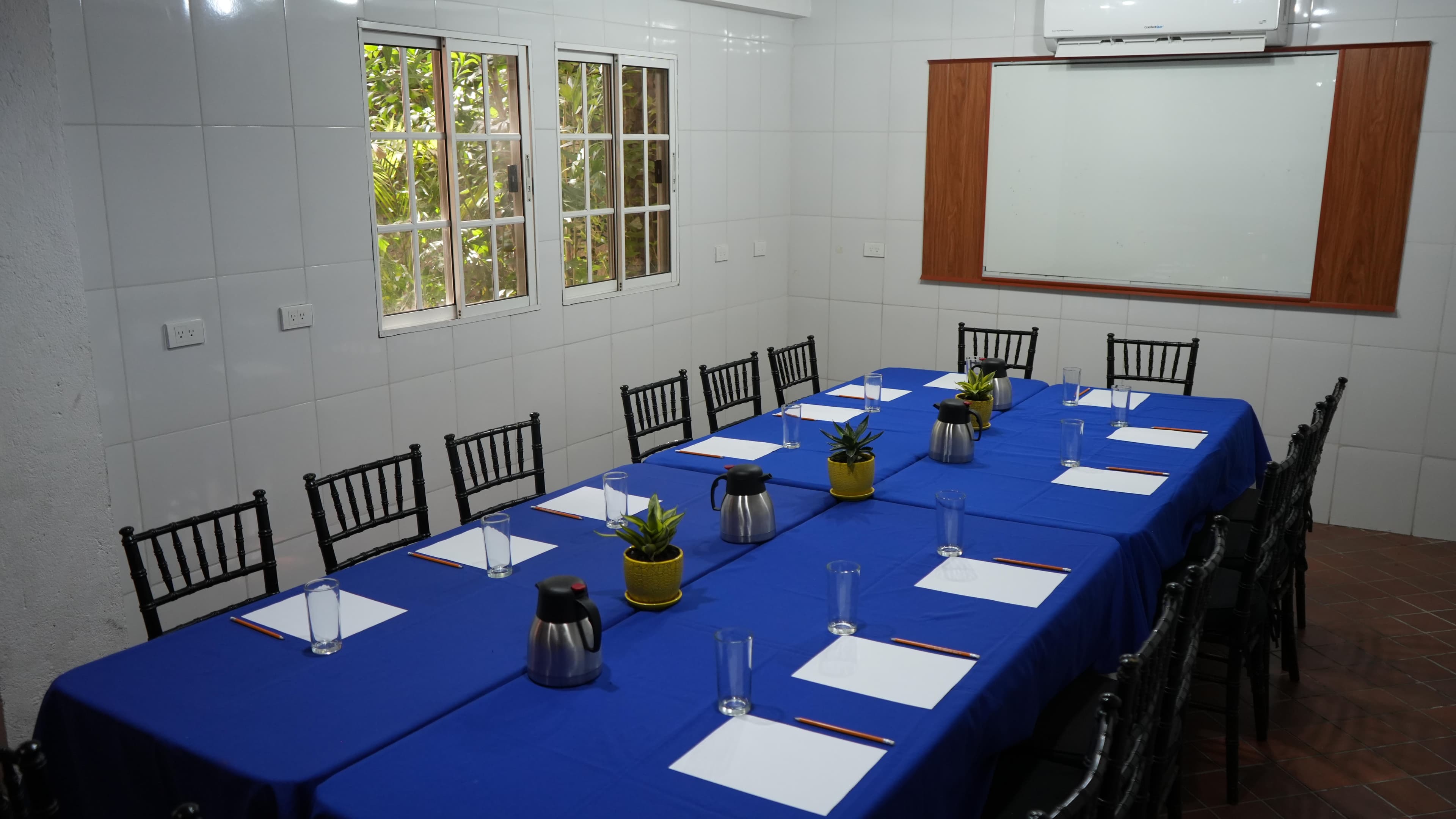Salon 2 Image